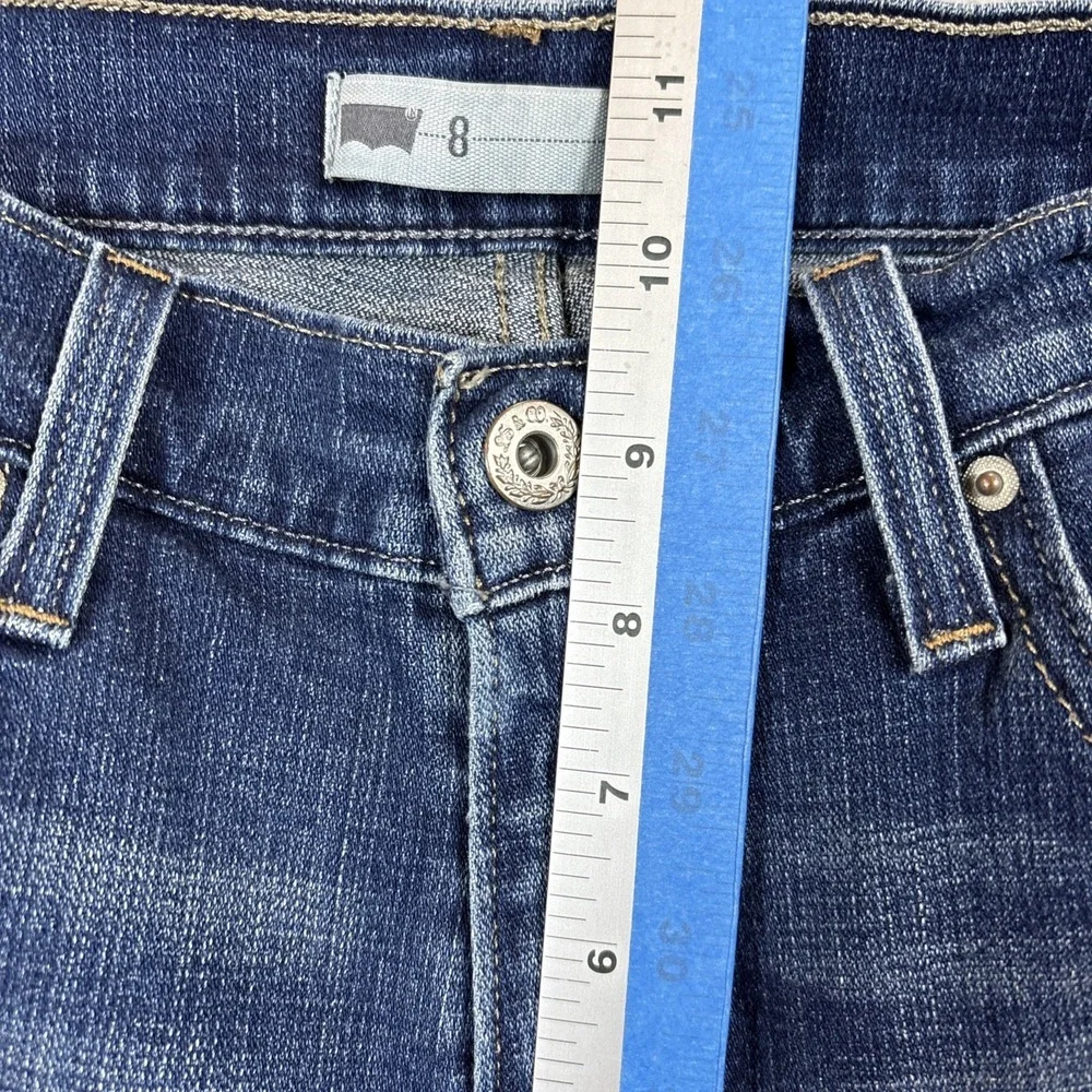 Levis‎ women's denim blue jeans capris sz. 8 cuffed hems stretch Cotton pockets